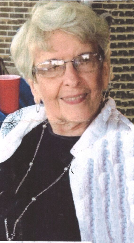 Louise (Sampley) Moore Profile Photo