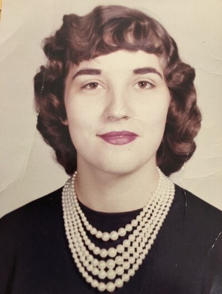 Elizabeth King Profile Photo