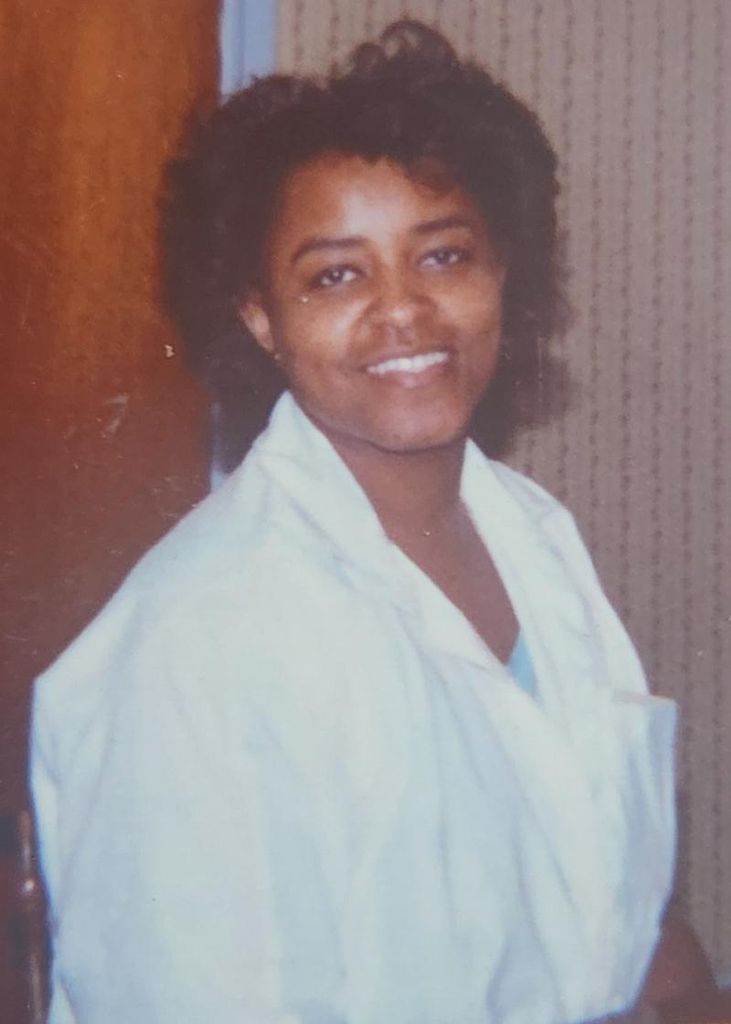 Theresa Sommerville-Robinson-Lee Profile Photo