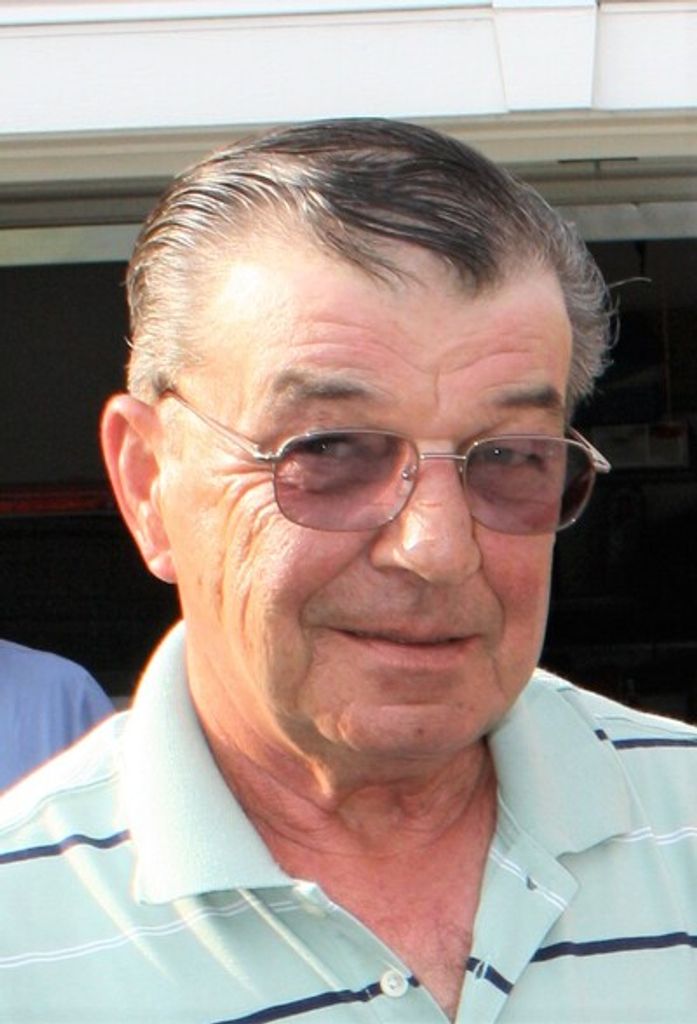 Walter "Buck" Kowalcyk