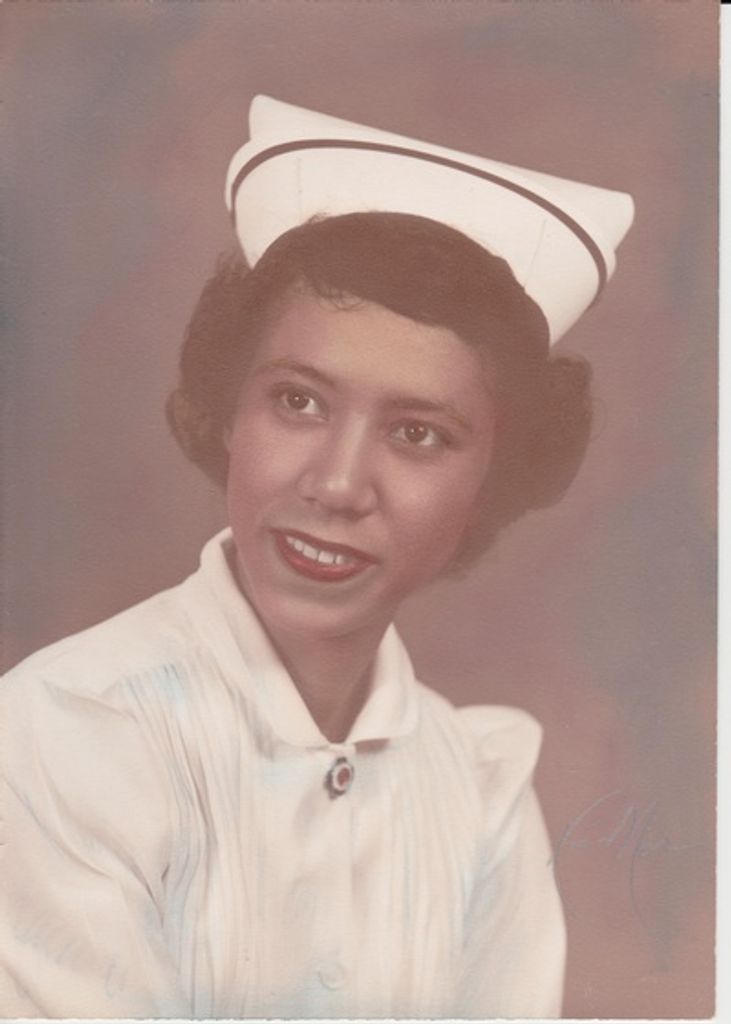 Denotra "Dee Dee" Veronica Davis Profile Photo