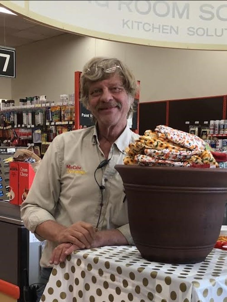 Thomas Knouff Profile Photo