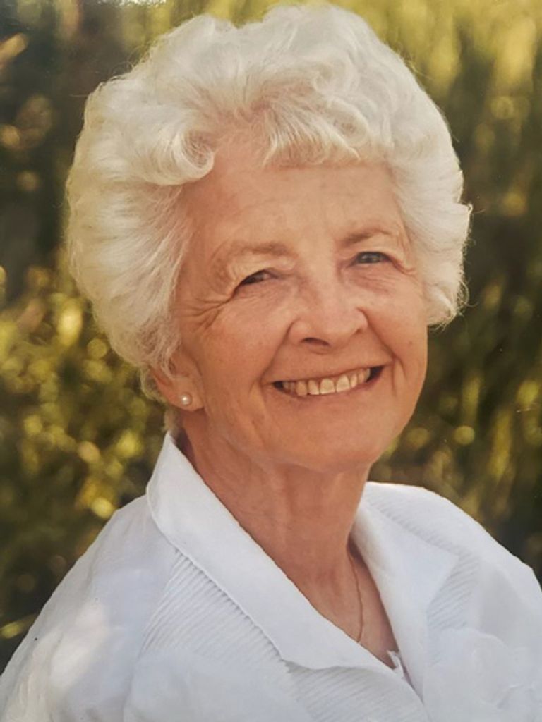 Louise Ellis Profile Photo