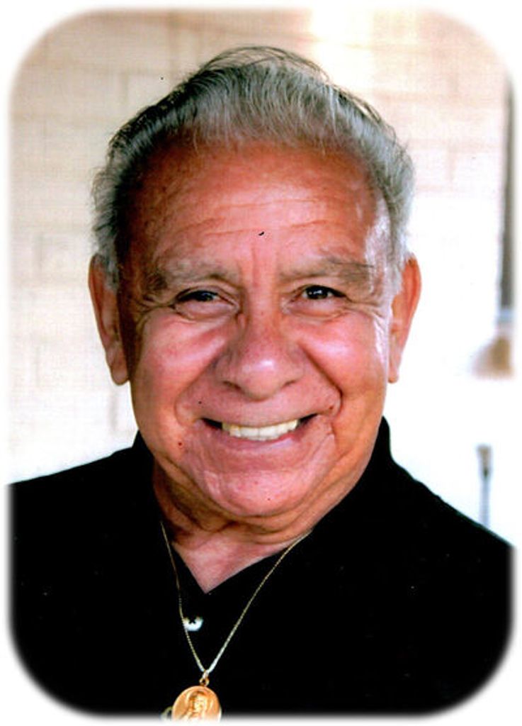 Ernesto Martinez Profile Photo