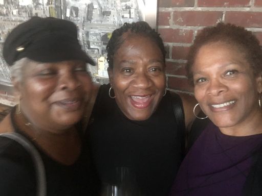 Brenda Thomas photo gallery thumbnail 29 of 36