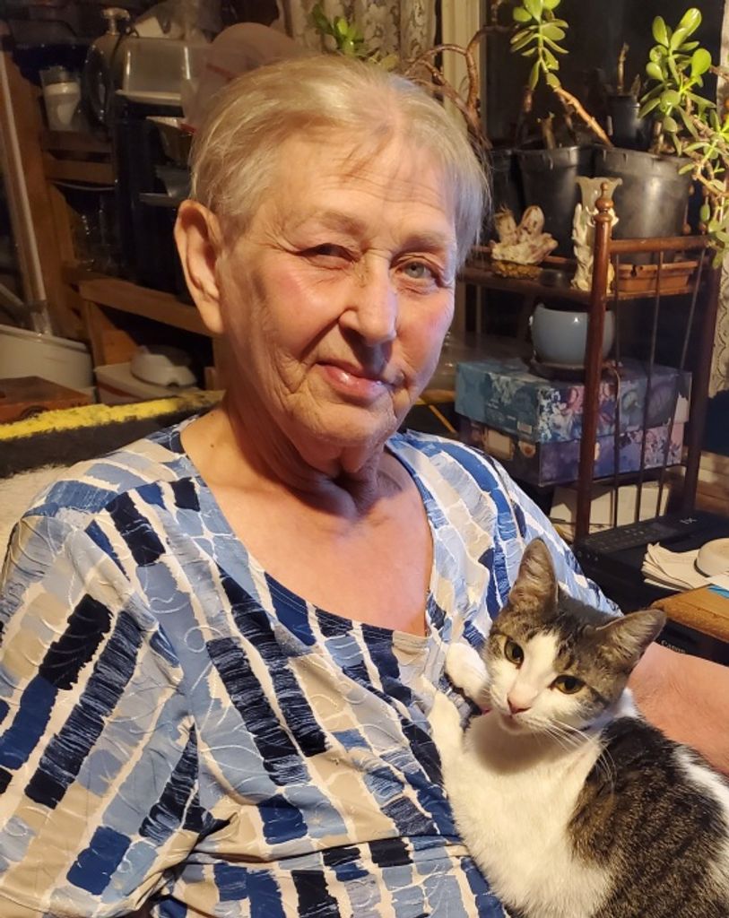 Sandra Louise Decker