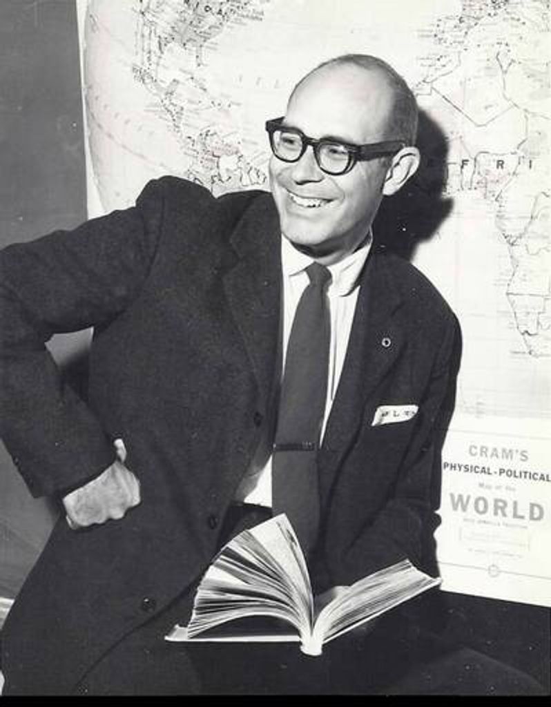 Warren O. Lowe Profile Photo