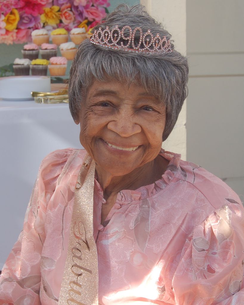 Joyce Hall Profile Photo