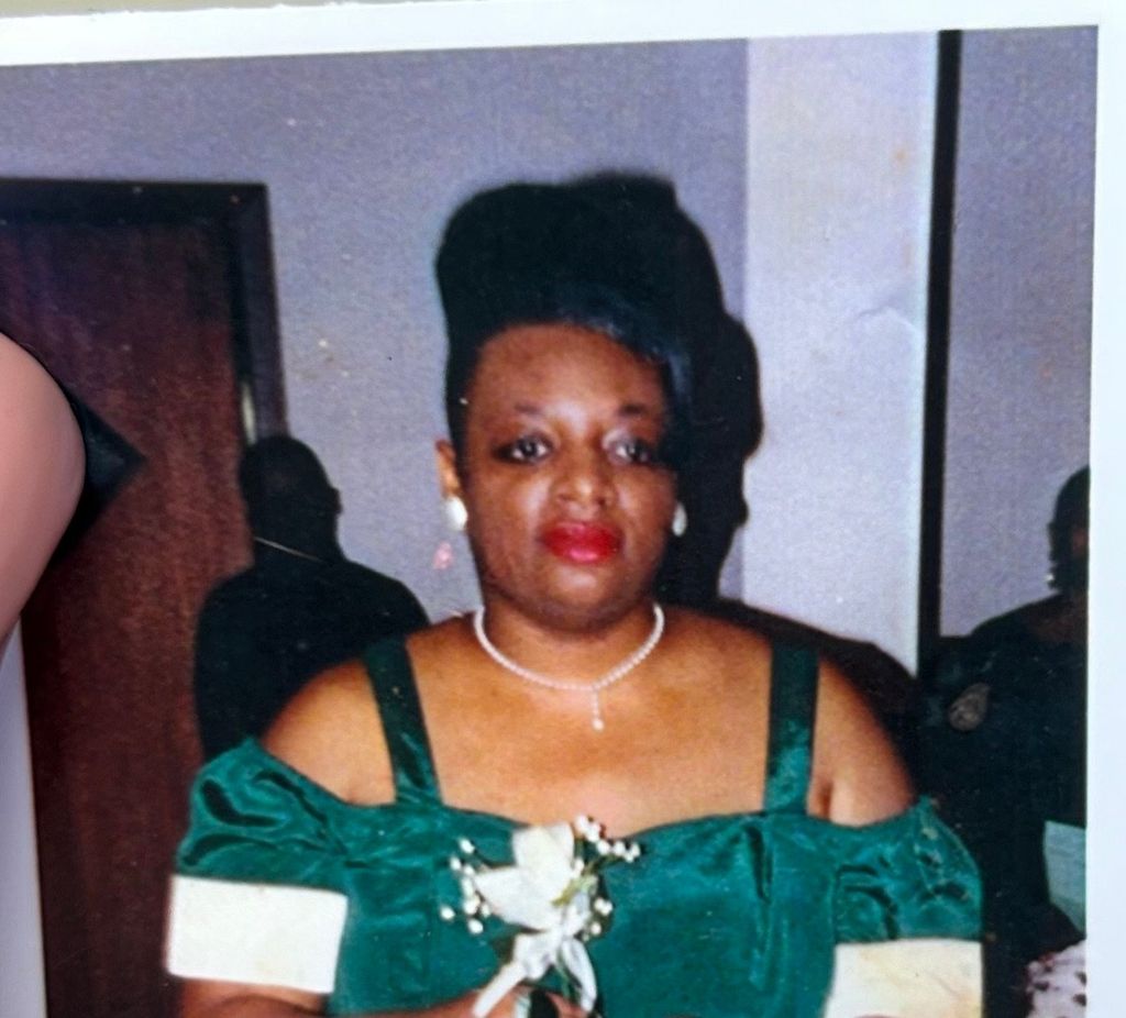 Mrs. Janice Louise Yeates Simmons Profile Photo