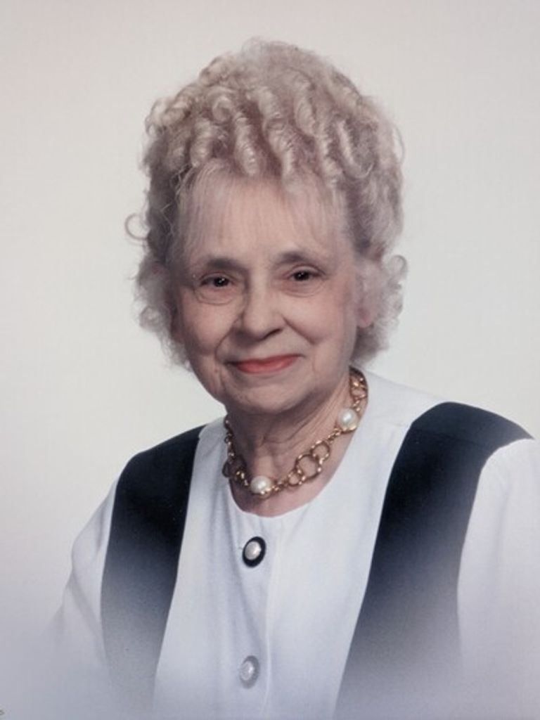 Pauline Toennis Profile Photo