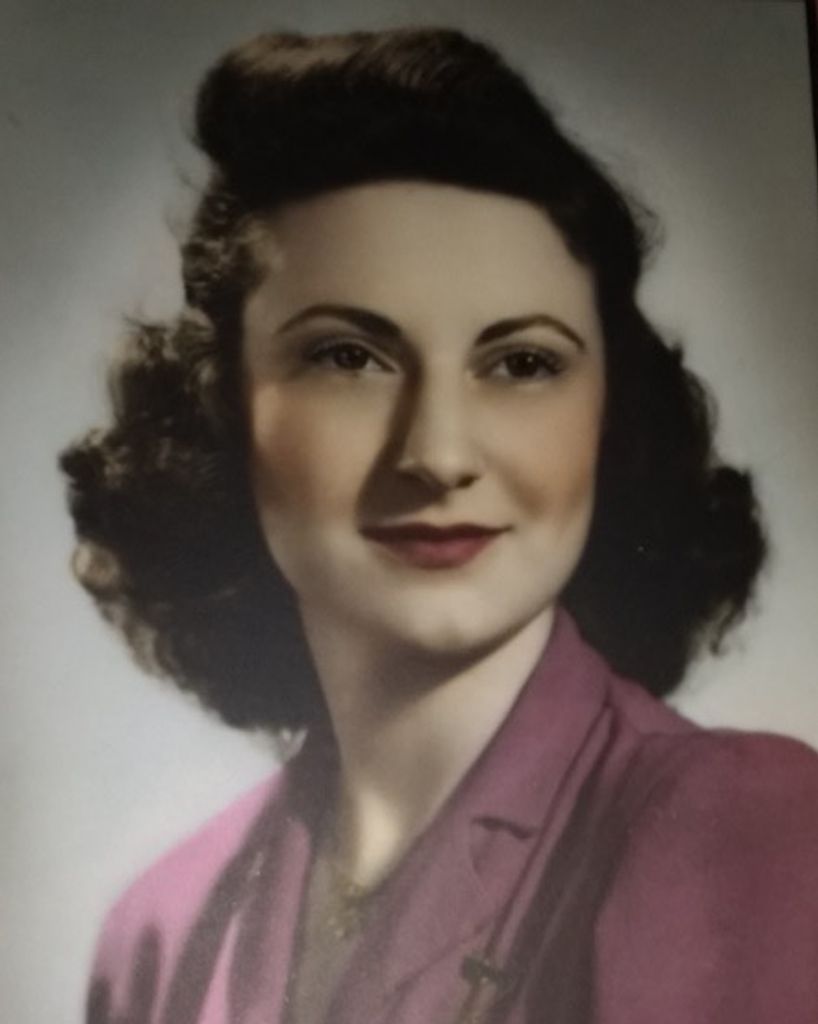 Yolanda DeLorm