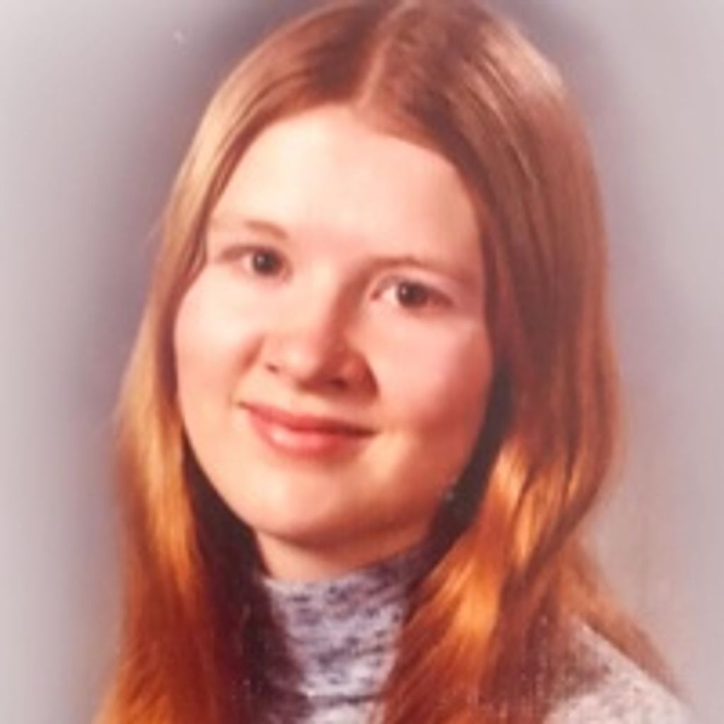 Lori  Kay Romsdal