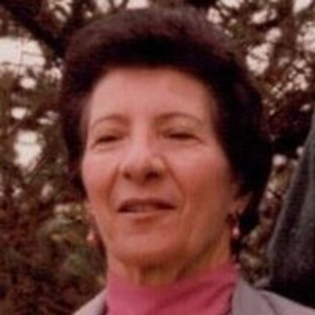 Lina (Padeletti) Lazzari Profile Photo