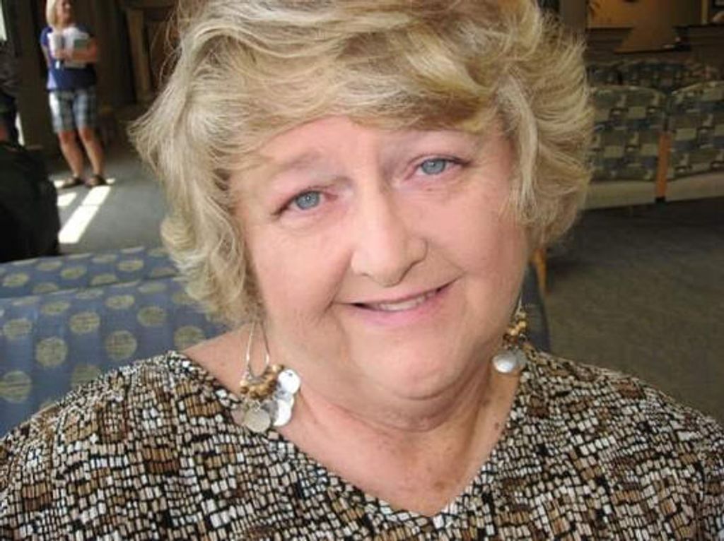 Carol Elaine Arnold