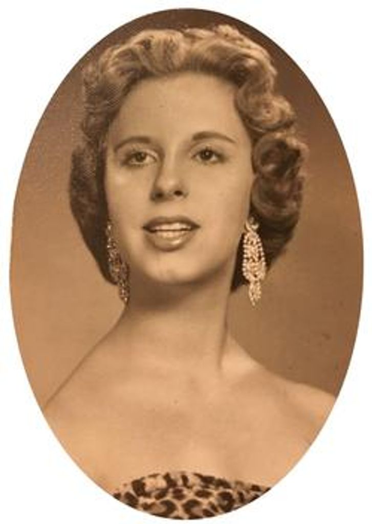 Kitty Caroline Tennant Profile Photo