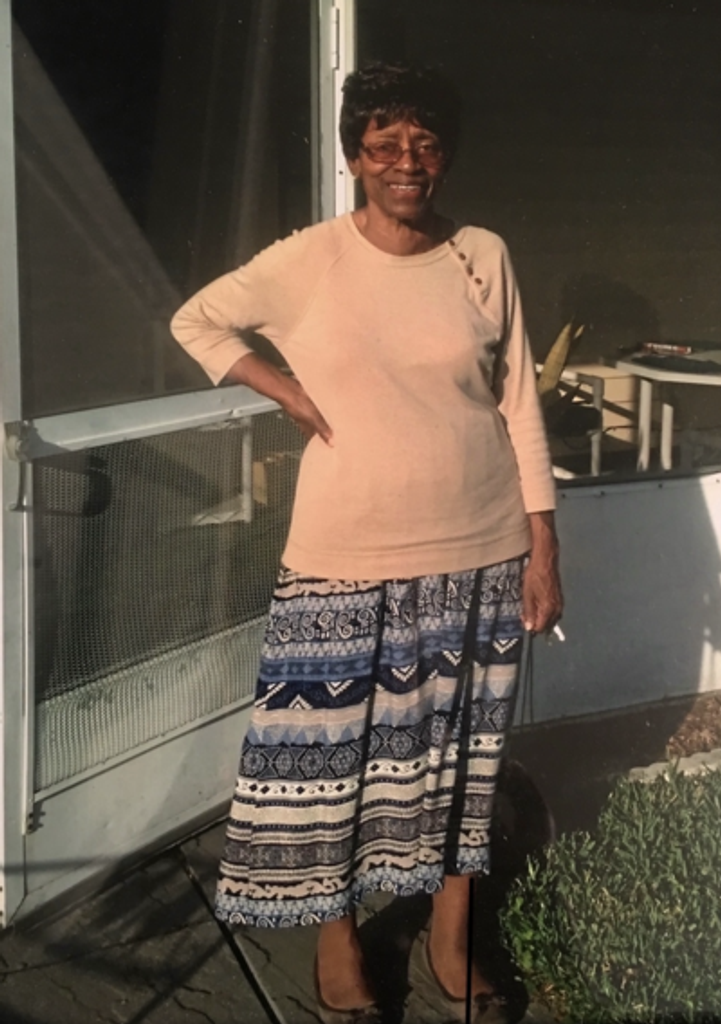 Helen Darneda Redding Profile Photo