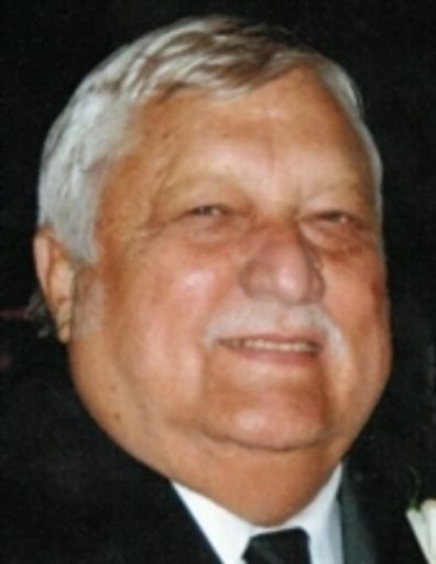 Phenie Anthony Petta photo gallery thumbnail 1 of 2