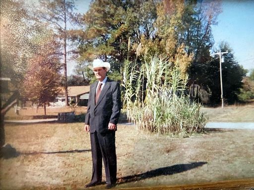 Bobby Leroy Skinner photo gallery thumbnail 4 of 64