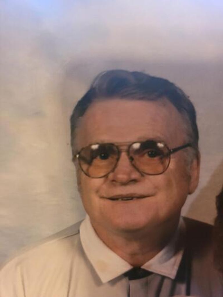 Lloyd R. Hinshaw Profile Photo
