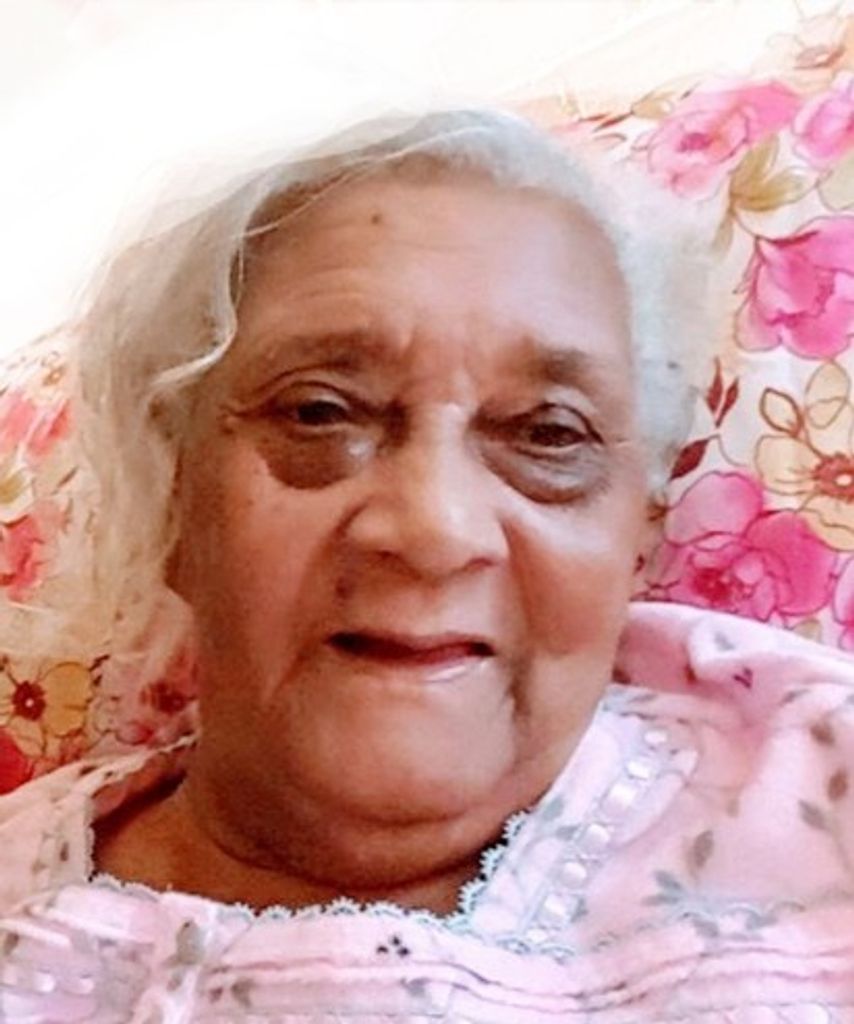 Adele Desenclos Profile Photo