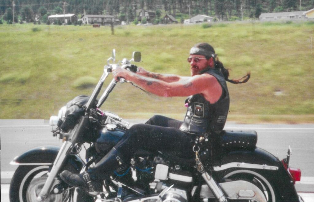 Robert Dennis Laux Profile Photo