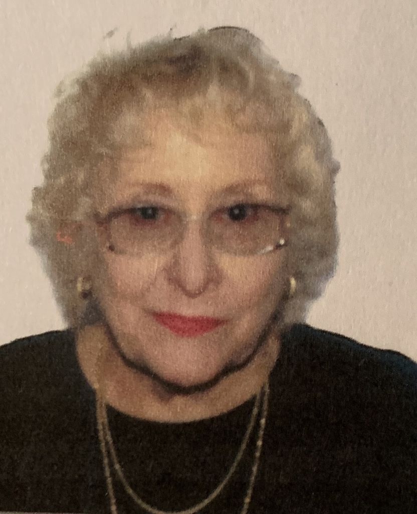 Gloria Kuhar