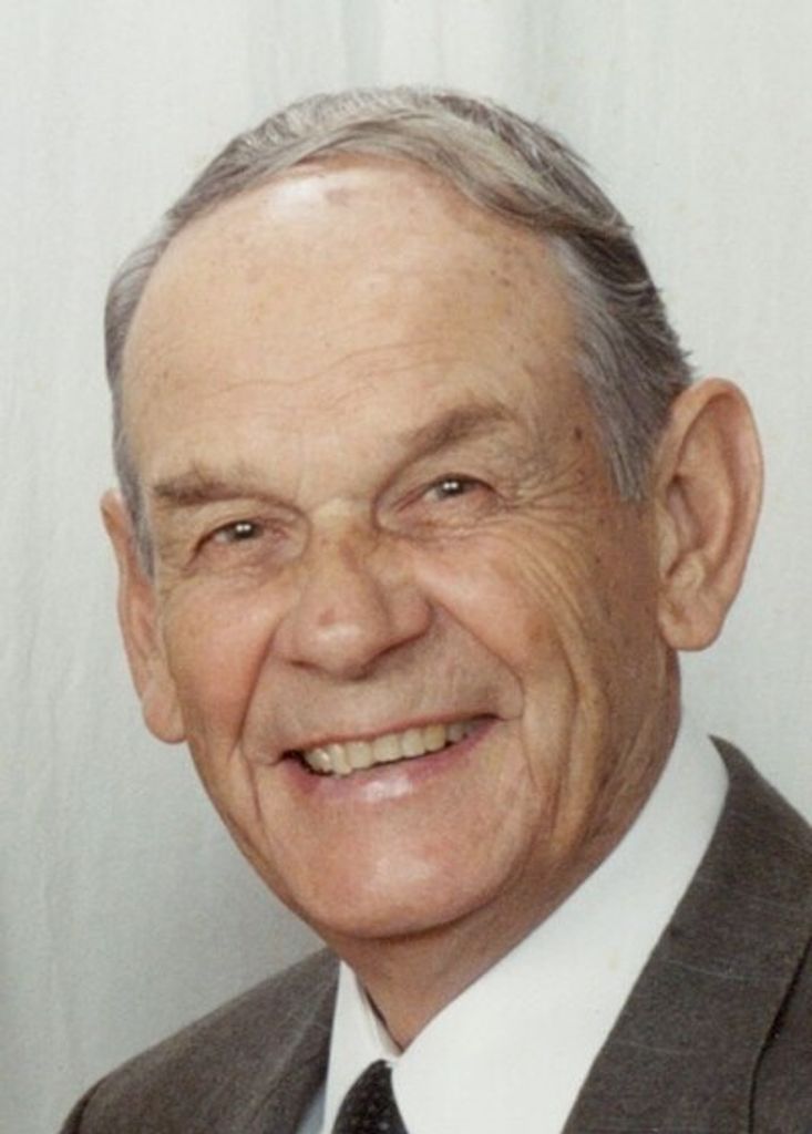 Lloyd Howell Profile Photo