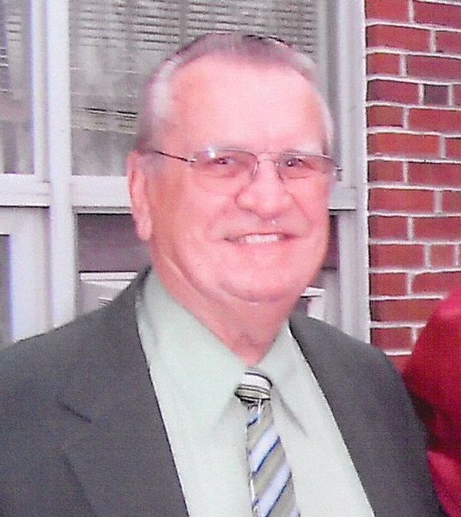 Thomas Babyak Profile Photo