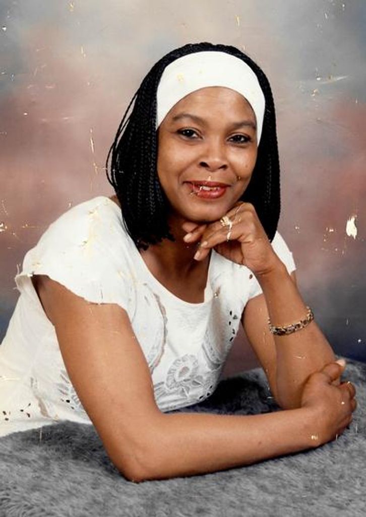 Della Milo Profile Photo