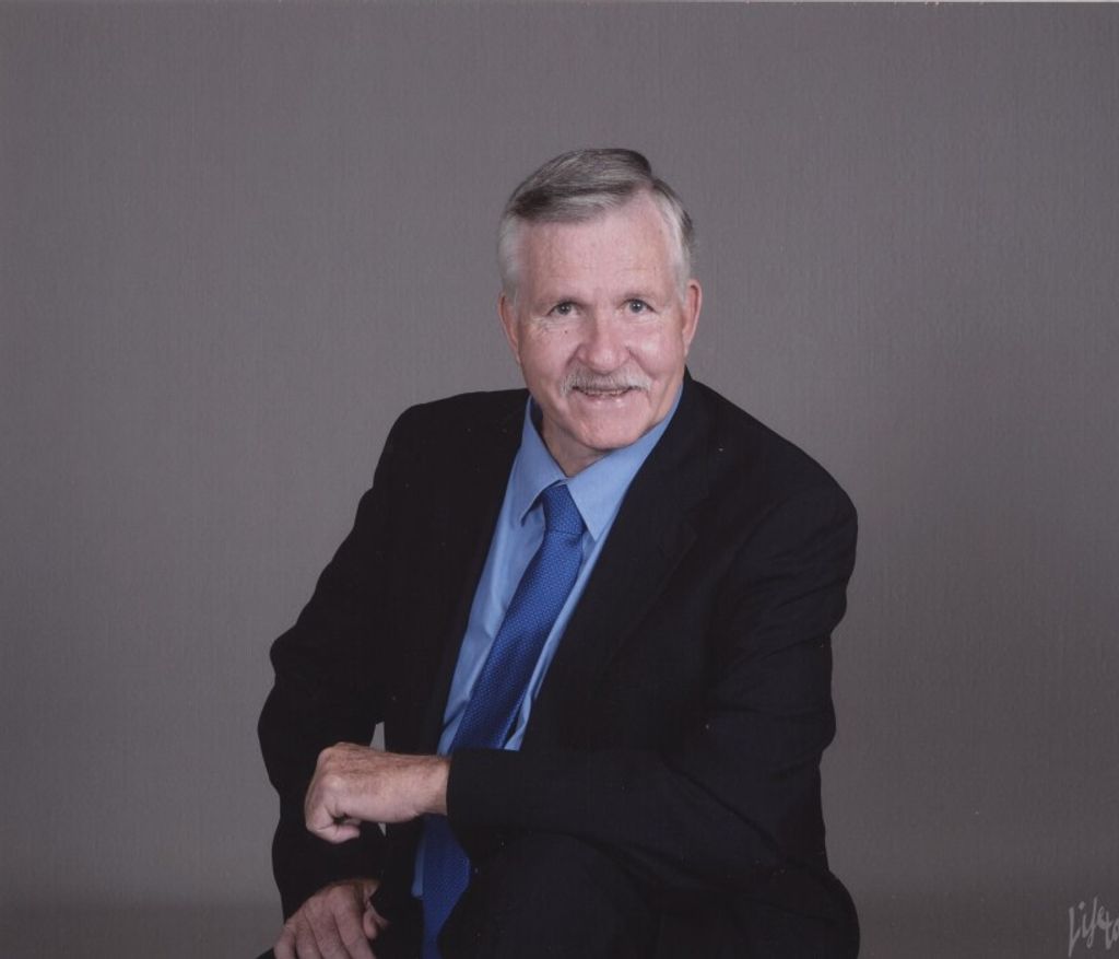 Dwight Mahoney Profile Photo
