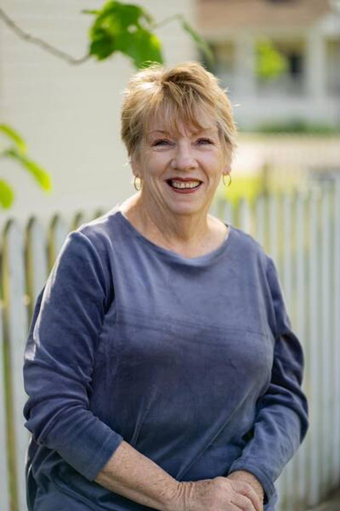 Glanis Crane Profile Photo