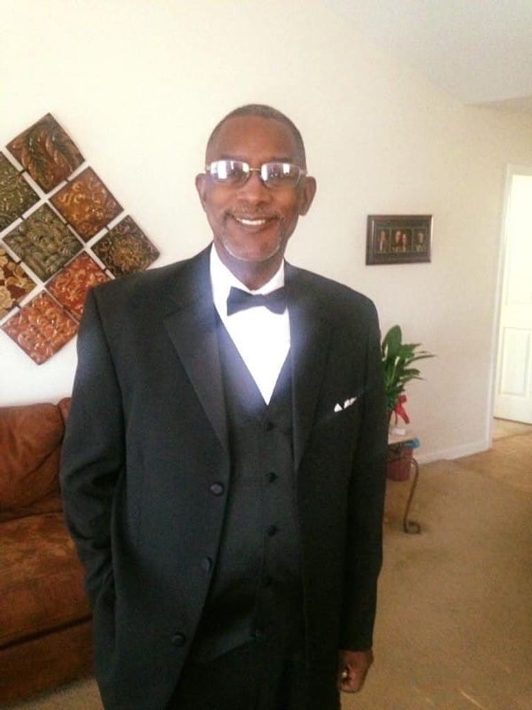 Rev. Dr. Lenton D Rhodes Profile Photo