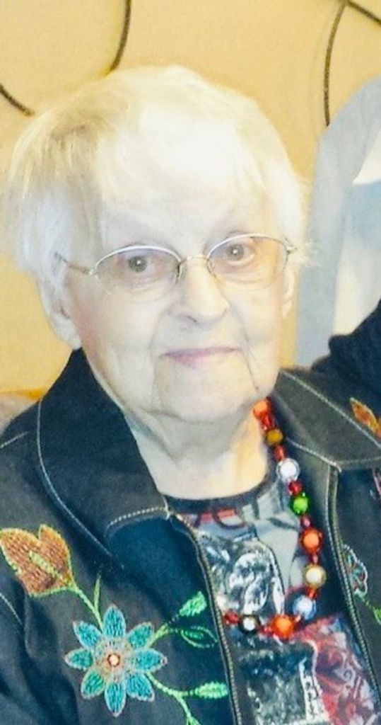 Maxine Pearl Lawrence Profile Photo