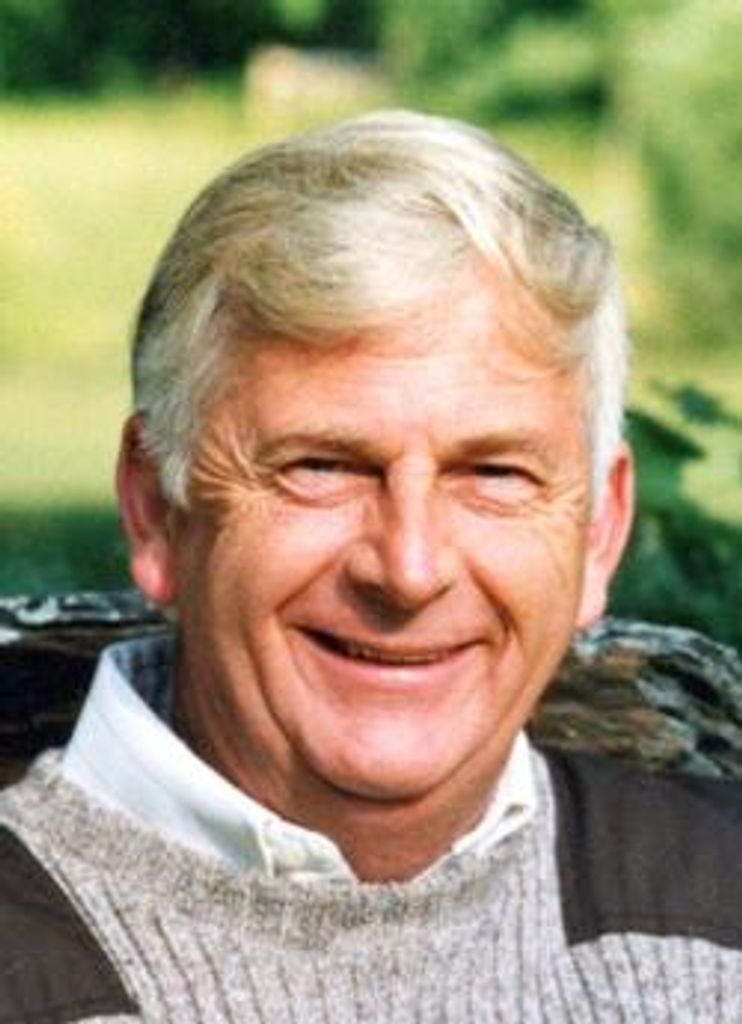 Stephen Hall Profile Photo