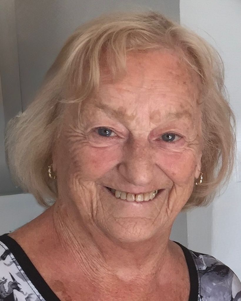 Helen Edge Profile Photo