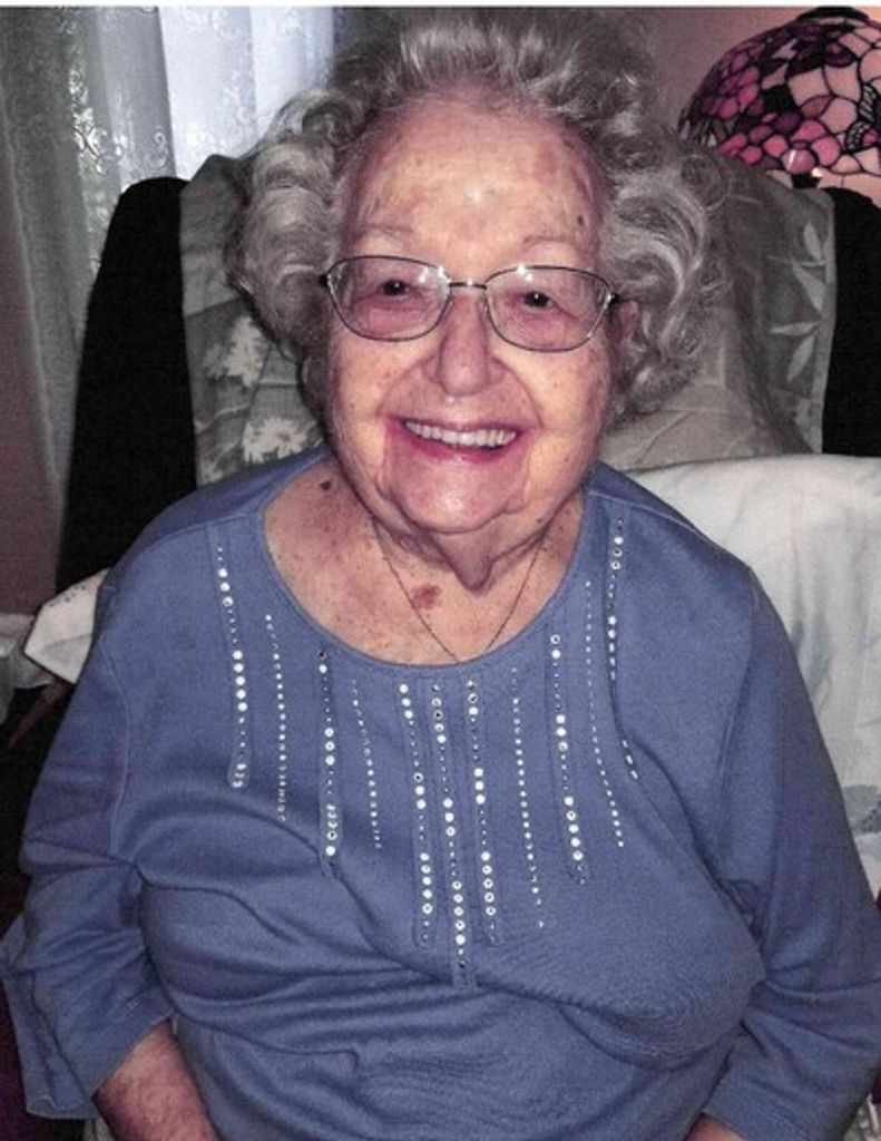 Eva Hilburger Profile Photo