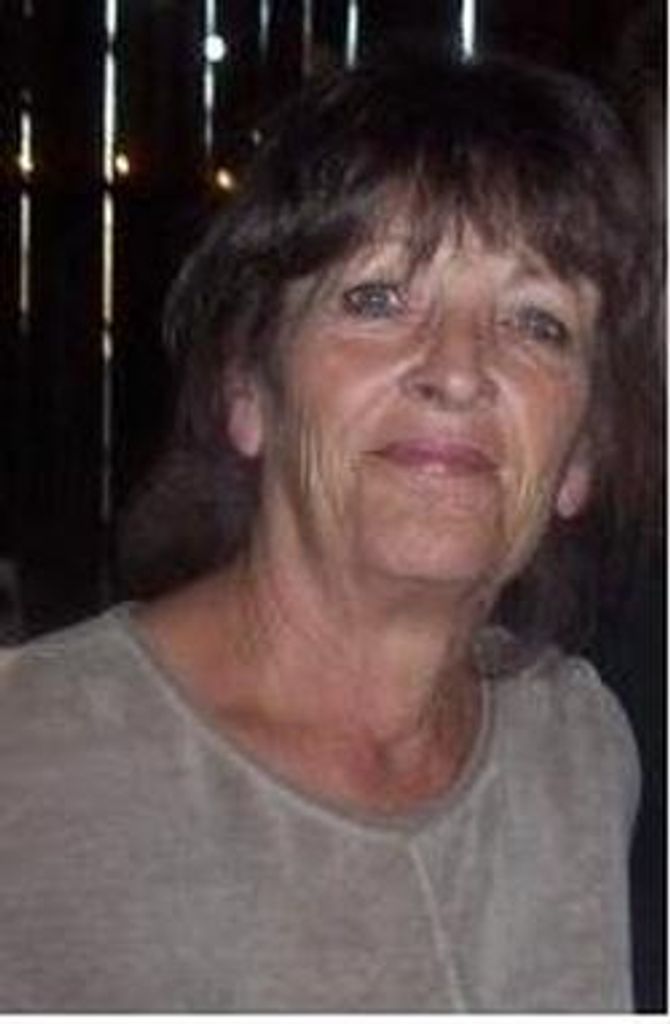 Evelyn Davis Profile Photo