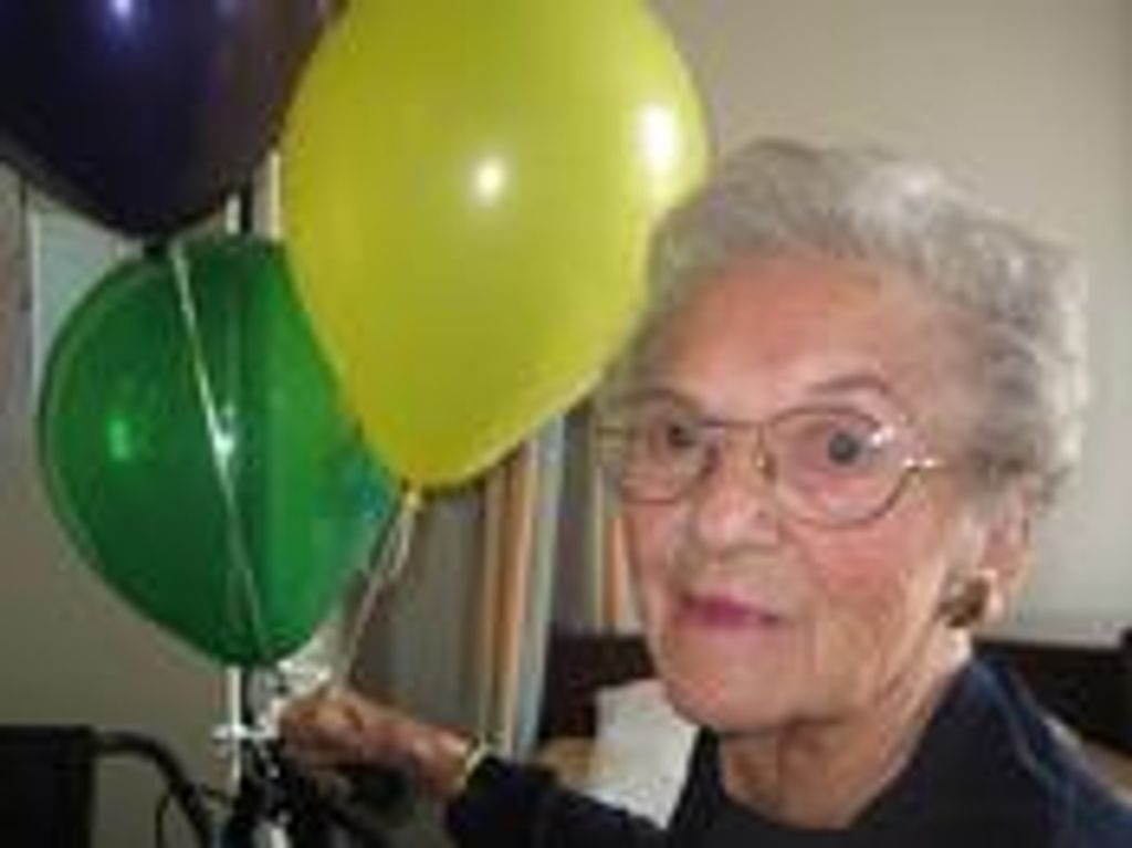 Evelyn Gladys Walker