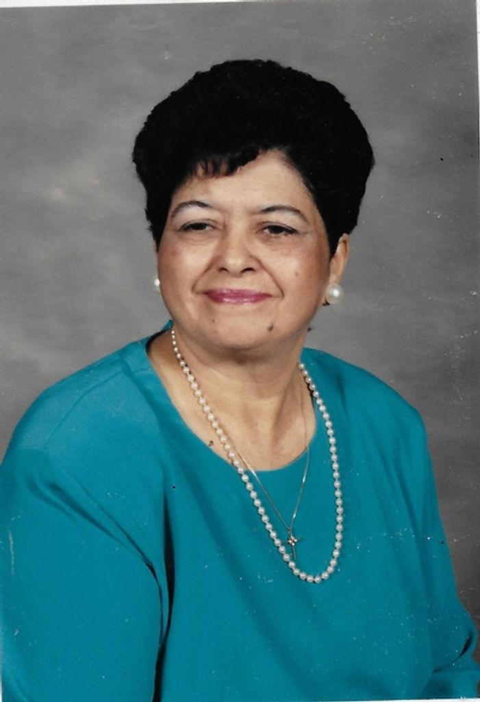 Lilly Deville Chretien