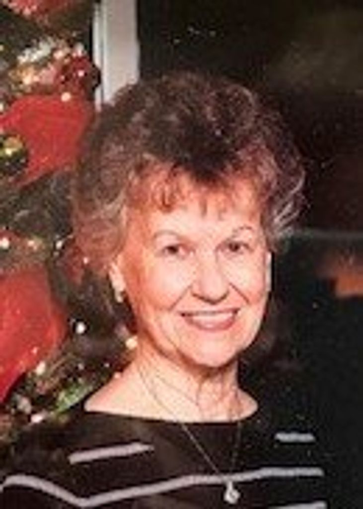 Beverly Lee