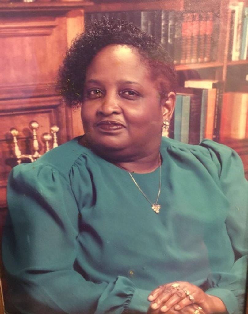 Unice Bee Roberts Profile Photo