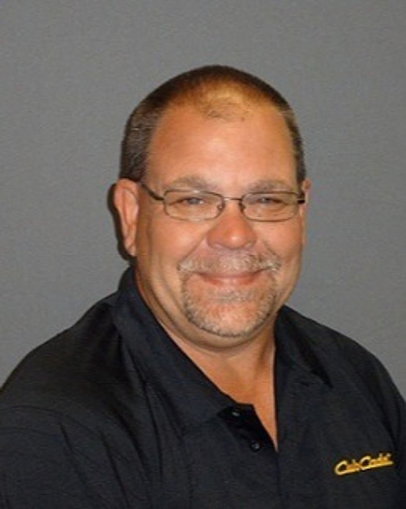 Daniel Mires