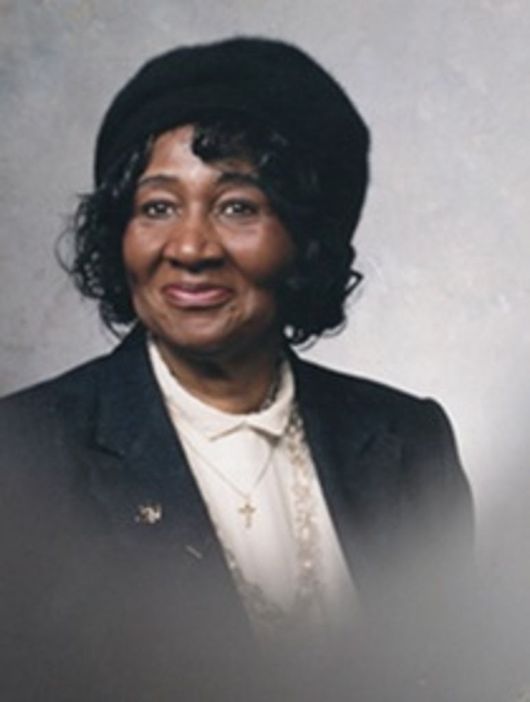 Gearldine Suggamomma Lewis