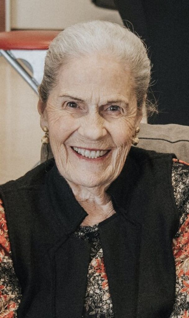 Hoyler Jeanne Moore Mayes Profile Photo