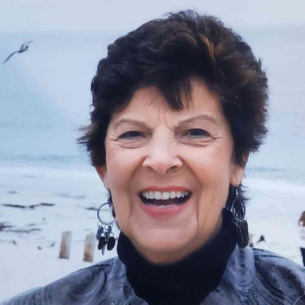 Marian Holder Profile Photo