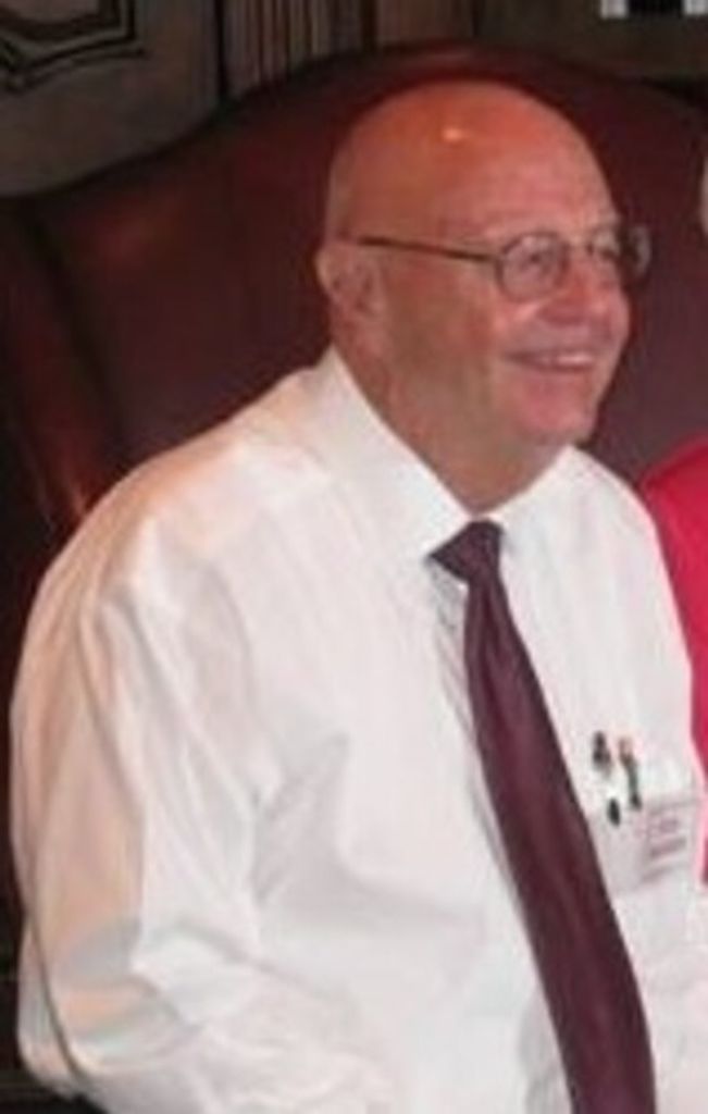 Robert "Bob" Warren Profile Photo