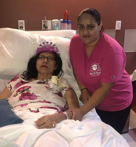 Irma Ayala photo gallery thumbnail 34 of 141
