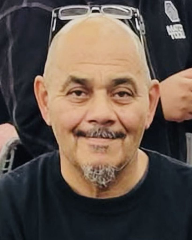 Carlos Olivarez, Jr. Profile Photo