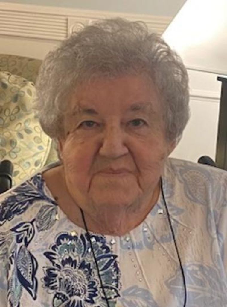 Leona Mikolaichik Profile Photo