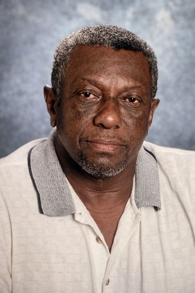 Aubrey Lezell Square Sr.